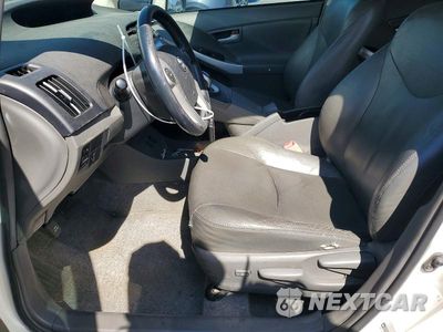 Zdjęcie 7 z 12 samochodu: 2011 TOYOTA PRIUS FOUR VIN:JTDKN3DU9B0250414 - miniatura