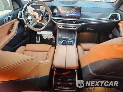 Zdjęcie 8 z 13 samochodu: 2026 BMW X5 M60I VIN:5UX33EU08T9163411 - miniatura