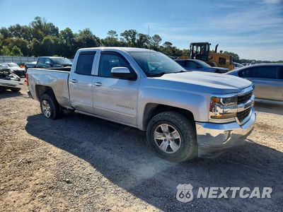 Czwarte zdjęcie samochodu z boku: 2017 CHEVROLET SILVERADO K1500 LT VIN:1GCVKREC3HZ328897 - miniatura