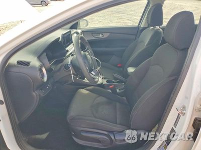 Zdjęcie 7 z 12 samochodu: 2019 KIA FORTE LXS VIN:3KPF24AD3KE029399 - miniatura