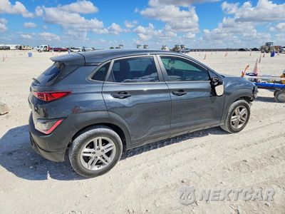 Trzecie zdjęcie samochodu z tyłu: 2022 HYUNDAI KONA SE VIN:KM8K22AB5NU840074 - miniatura