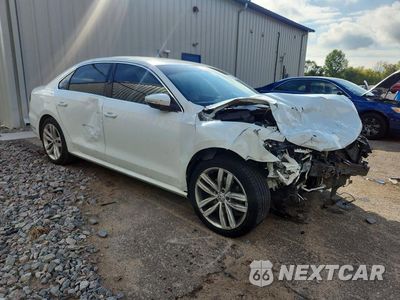 Czwarte zdjęcie samochodu z boku: 2018 VOLKSWAGEN PASSAT SE VIN:1VWBA7A37JC027233 - miniatura