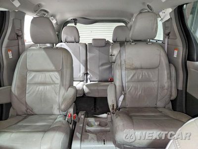 Zdjęcie 10 z 14 samochodu: 2019 TOYOTA SIENNA XLE 8-PASSENGER VIN:5TDYZ3DC7KS981801 - miniatura