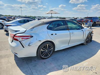 Trzecie zdjęcie samochodu z tyłu: 2020 TOYOTA CAMRY XSE V6 VIN:4T1KZ1AK2LU047222 - miniatura