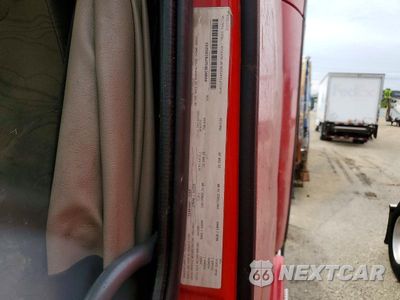 Zdjęcie 12 z 14 samochodu: 2015 VOLVO VNL SEMI TRUCK VIN:4V4NC9EG2FN180203 - miniatura