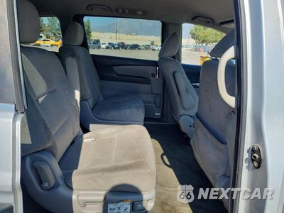 Zdjęcie 11 z 14 samochodu: 2014 HONDA ODYSSEY LX VIN:5FNRL5H20EB005869 - miniatura