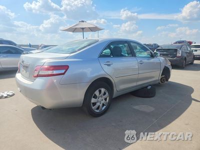Trzecie zdjęcie samochodu z tyłu: 2011 TOYOTA CAMRY LE VIN:4T1BF3EK3BU725604 - miniatura
