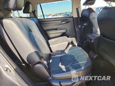 Zdjęcie 11 z 14 samochodu: 2021 TOYOTA HIGHLANDER XLE VIN:5TDGZRAH1MS516349 - miniatura