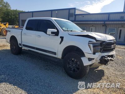 Czwarte zdjęcie samochodu z boku: 2025 FORD F150 LARIAT VIN:1FTFW5L53SKF03607 - miniatura