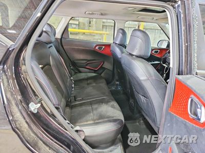 Zdjęcie 10 z 12 samochodu: 2023 KIA SOUL GT LINE VIN:KNDJ53AUXP7849448 - miniatura