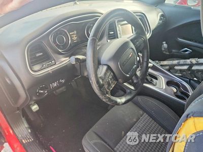 Zdjęcie 8 z 12 samochodu: 2015 DODGE CHALLENGER SXT VIN:2C3CDZAT8FH900894 - miniatura