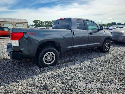 Trzecie zdjęcie samochodu z tyłu: 2013 TOYOTA TUNDRA VIN:5TFUW5F18DX304140 - miniatura