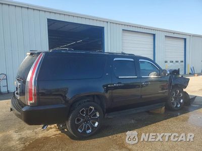 Trzecie zdjęcie samochodu z tyłu: 2014 CHEVROLET SUBURBAN C1500 LT VIN:1GNSCJE02ER165430 - miniatura