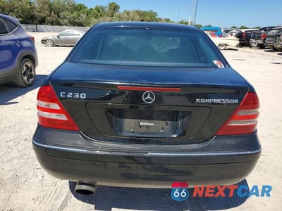 Zdjęcie 6 z 12 samochodu: 2005 MERCEDES-BENZ C 230K SPORT SEDAN VIN:WDBRF40J15A784467 - miniatura