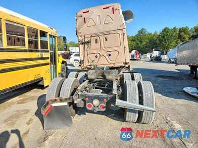 Zdjęcie 6 z 14 samochodu: 2018 FREIGHTLINER CASCADIA 126 SEMI TRUCK VIN:3AKJHHDRXJSGC5862 - miniatura