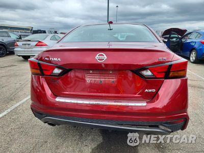 Zdjęcie 6 z 12 samochodu: 2019 NISSAN ALTIMA SR VIN:1N4BL4CW2KC255358 - miniatura