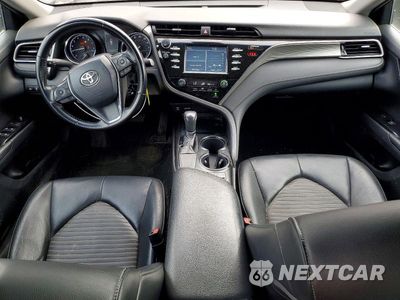 Zdjęcie 8 z 12 samochodu: 2019 TOYOTA CAMRY L VIN:4T1B11HK0KU766464 - miniatura