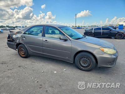 Czwarte zdjęcie samochodu z boku: 2005 TOYOTA CAMRY LE VIN:4T1BE32K75U502235 - miniatura