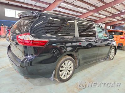 Trzecie zdjęcie samochodu z tyłu: 2015 TOYOTA SIENNA XLE PREMIUM 7-PASSENGER VIN:5TDDK3DC8FS094751 - miniatura