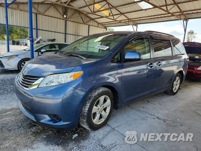 2014 TOYOTA SIENNA LE 5TDKK3DC5ES525486 - główne zdjęcie licytacji z USA - miniatura