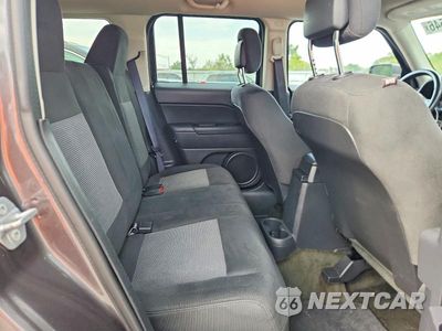 Zdjęcie 11 z 13 samochodu: 2016 JEEP PATRIOT LATITUDE VIN:1C4NJRFB6GD663625 - miniatura