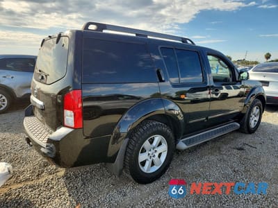 Trzecie zdjęcie samochodu z tyłu: 2011 NISSAN PATHFINDER S VIN:5N1AR1NN9BC628012 - miniatura