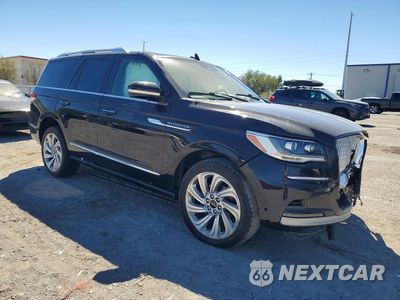 Czwarte zdjęcie samochodu z boku: 2024 LINCOLN NAVIGATOR RESERVE VIN:5LMJJ2LG3REL07094 - miniatura