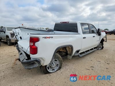 Trzecie zdjęcie samochodu z tyłu: 2026 CHEVROLET SILVERADO K2500 HEAVY DUTY VIN:1GC4KLE70TF289904 - miniatura