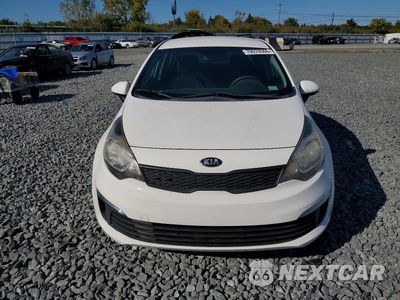 Piąte zdjęcie samochodu w środku: 2016 KIA RIO LX VIN:KNADM4A3XG6638444 - miniatura