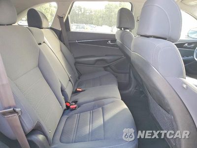 Zdjęcie 11 z 13 samochodu: 2017 KIA SORENTO LX VIN:5XYPGDA37HG234426 - miniatura