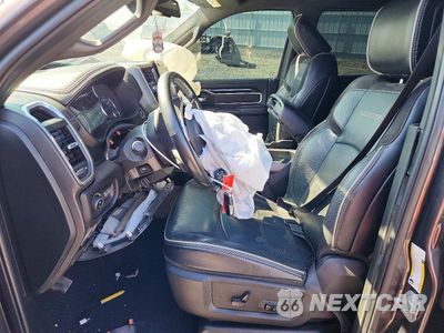 Zdjęcie 7 z 12 samochodu: 2023 RAM 3500 LARAMIE VIN:3C63RRJLXPG585554 - miniatura