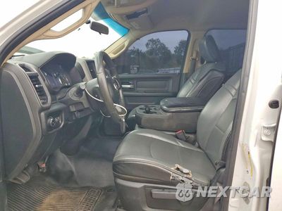 Zdjęcie 7 z 12 samochodu: 2019 RAM 2500 TRADESMAN VIN:3C6UR4HJ8KG684393 - miniatura