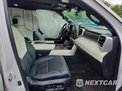 Zdjęcie 7 z 13 samochodu: 2024 TOYOTA SEQUOIA CAPSTONE VIN:7SVAAABA6RX040090 - miniatura