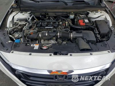 Zdjęcie 11 z 13 samochodu: 2018 HONDA ACCORD TOURING VIN:1HGCV1F95JA070827 - miniatura
