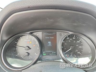 Zdjęcie 9 z 12 samochodu: 2017 NISSAN ROGUE SL VIN:5N1AT2MT6HC807706 - miniatura