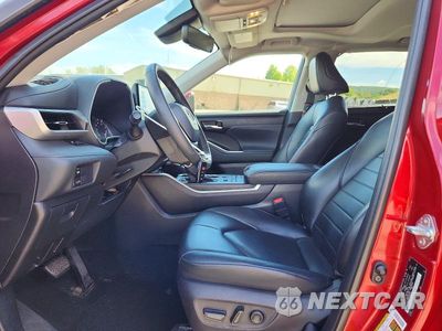 Zdjęcie 7 z 13 samochodu: 2022 TOYOTA HIGHLANDER XLE VIN:5TDGZRBH2NS569142 - miniatura