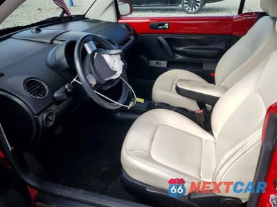 Zdjęcie 7 z 13 samochodu: 2010 VOLKSWAGEN NEW BEETLE VIN:3VWRG3ALXAM008308 - miniatura