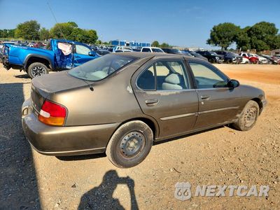Trzecie zdjęcie samochodu z tyłu: 1999 NISSAN ALTIMA XE VIN:1N4DL01D4XC120019 - miniatura