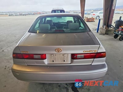 Zdjęcie 6 z 13 samochodu: 1997 TOYOTA CAMRY LE VIN:4T1BG22K7VU781657 - miniatura