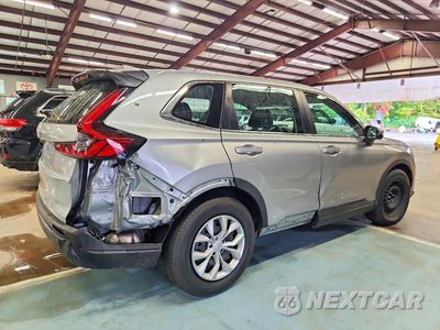 Trzecie zdjęcie samochodu z tyłu: 2024 HONDA CR-V LX VIN:2HKRS3H20RH314062 - miniatura