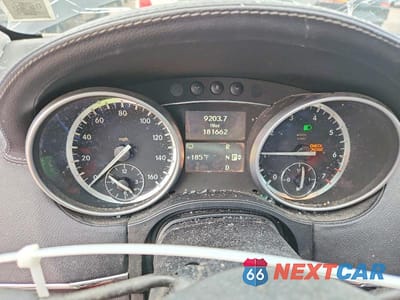 Zdjęcie 9 z 14 samochodu: 2011 MERCEDES-BENZ GL 450 4MATIC VIN:4JGBF7BE3BA663922 - miniatura