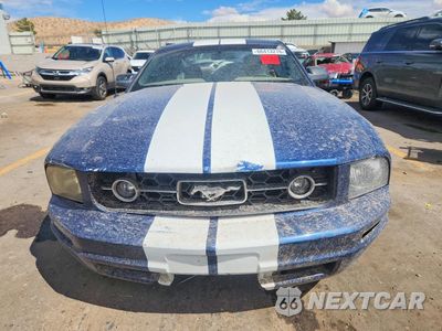 Piąte zdjęcie samochodu w środku: 2008 FORD MUSTANG VIN:1ZVHT80N785167388 - miniatura