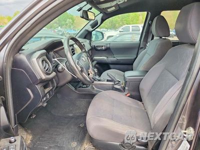 Zdjęcie 7 z 13 samochodu: 2016 TOYOTA TACOMA TRD SPORT VIN:3TMCZ5AN7GM008209 - miniatura