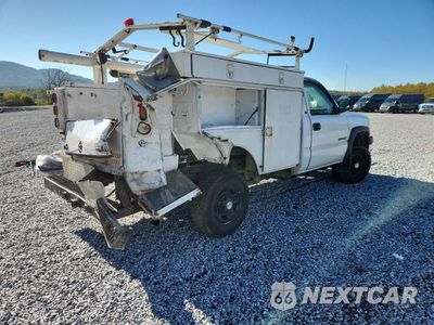 Trzecie zdjęcie samochodu z tyłu: 2005 CHEVROLET SILVERADO C2500 HEAVY DUTY VIN:1GBHC24UX5E156063 - miniatura