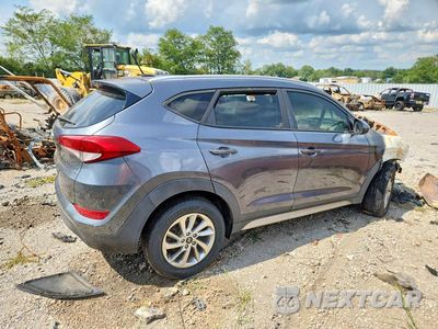 Trzecie zdjęcie samochodu z tyłu: 2017 HYUNDAI TUCSON SE VIN:KM8J33A45HU253782 - miniatura