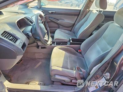 Zdjęcie 7 z 12 samochodu: 2010 HONDA CIVIC LX VIN:19XFA1F58AE034776 - miniatura