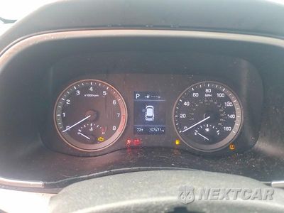 Zdjęcie 9 z 12 samochodu: 2019 HYUNDAI TUCSON SE VIN:KM8J2CA48KU946825 - miniatura