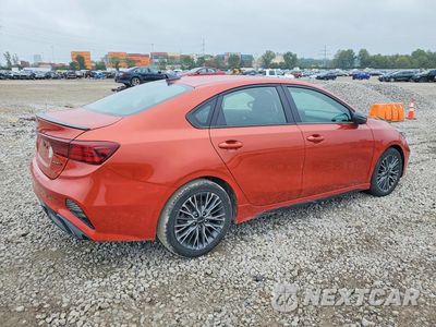 Trzecie zdjęcie samochodu z tyłu: 2022 KIA FORTE GT LINE VIN:3KPF54AD8NE476869 - miniatura