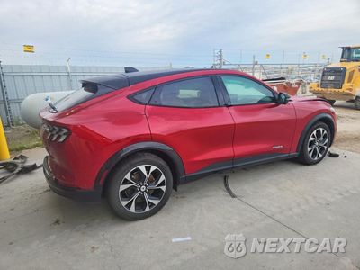 Trzecie zdjęcie samochodu z tyłu: 2022 FORD MUSTANG MACH-E PREMIUM VIN:3FMTK3SU7NMA23865 - miniatura