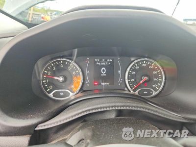 Zdjęcie 9 z 13 samochodu: 2017 JEEP RENEGADE LATITUDE VIN:ZACCJBBB4HPF30532 - miniatura